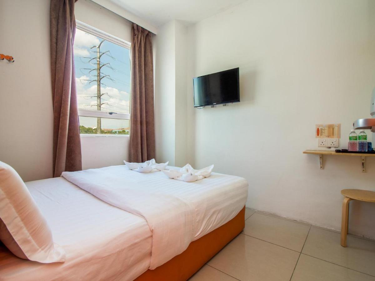 1 Hotel Taman Connaught Kuala Lumpur Dış mekan fotoğraf