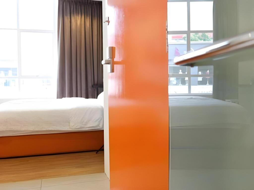 1 Hotel Taman Connaught Kuala Lumpur Dış mekan fotoğraf